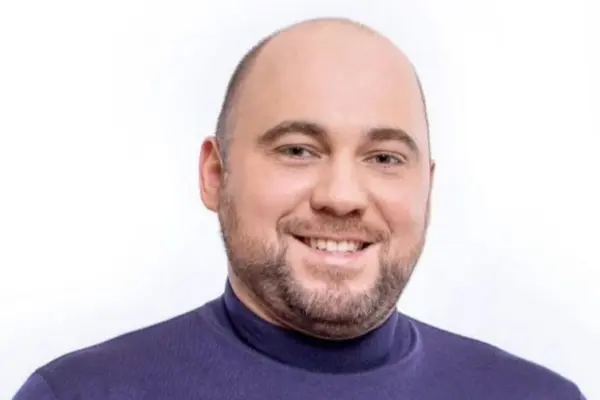 Столару заочно оголосили підозру за п’ятьма статтями